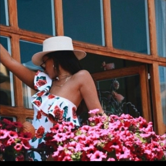 WeWoreWhat Stella One Piece - Picture 6 of 13